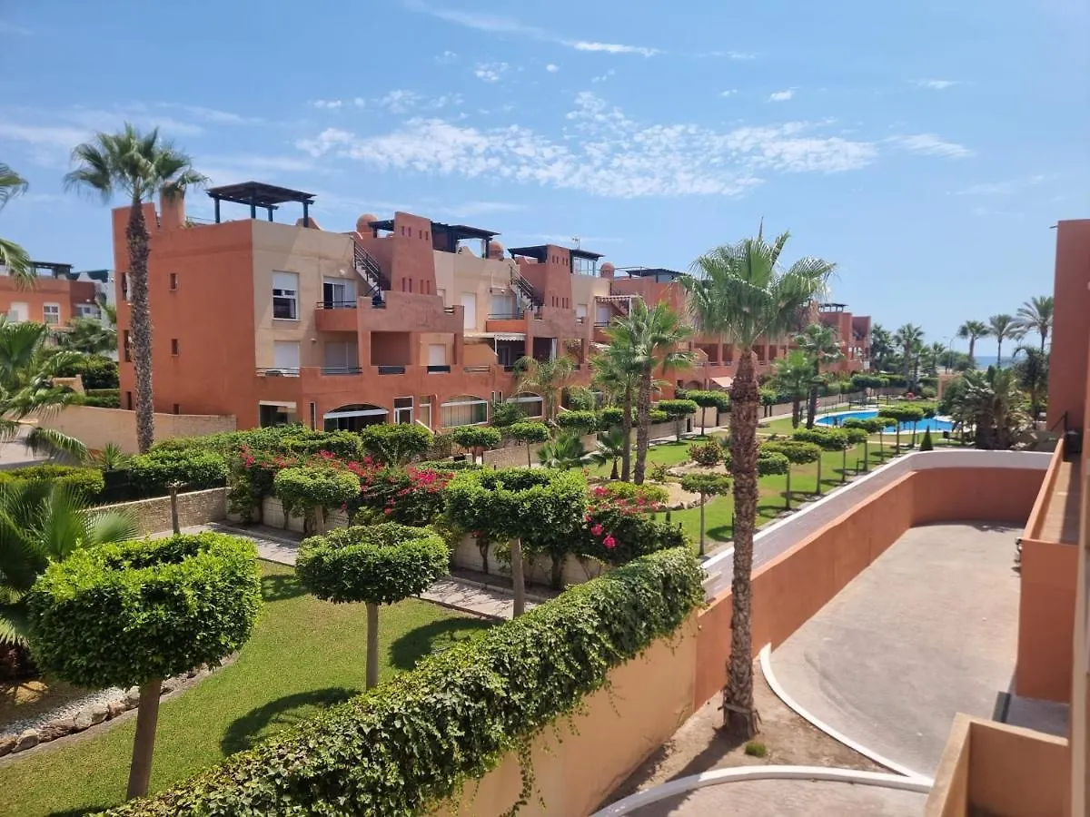 ¡Apartamentos cerca de la piscina y de la playa en urbanización Paraíso de Vera! 0*, Vera Espanha